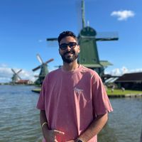 Apartamento com um quarto e sala. Ideal para viajantes sozinhos, mas acomoda 1 casal com filhos.